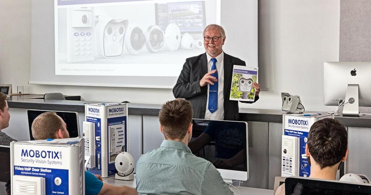 Advanced Lab MOBOTIX AG